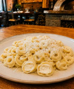 Alternative view of Tortellini Prosciutto / Cașcaval